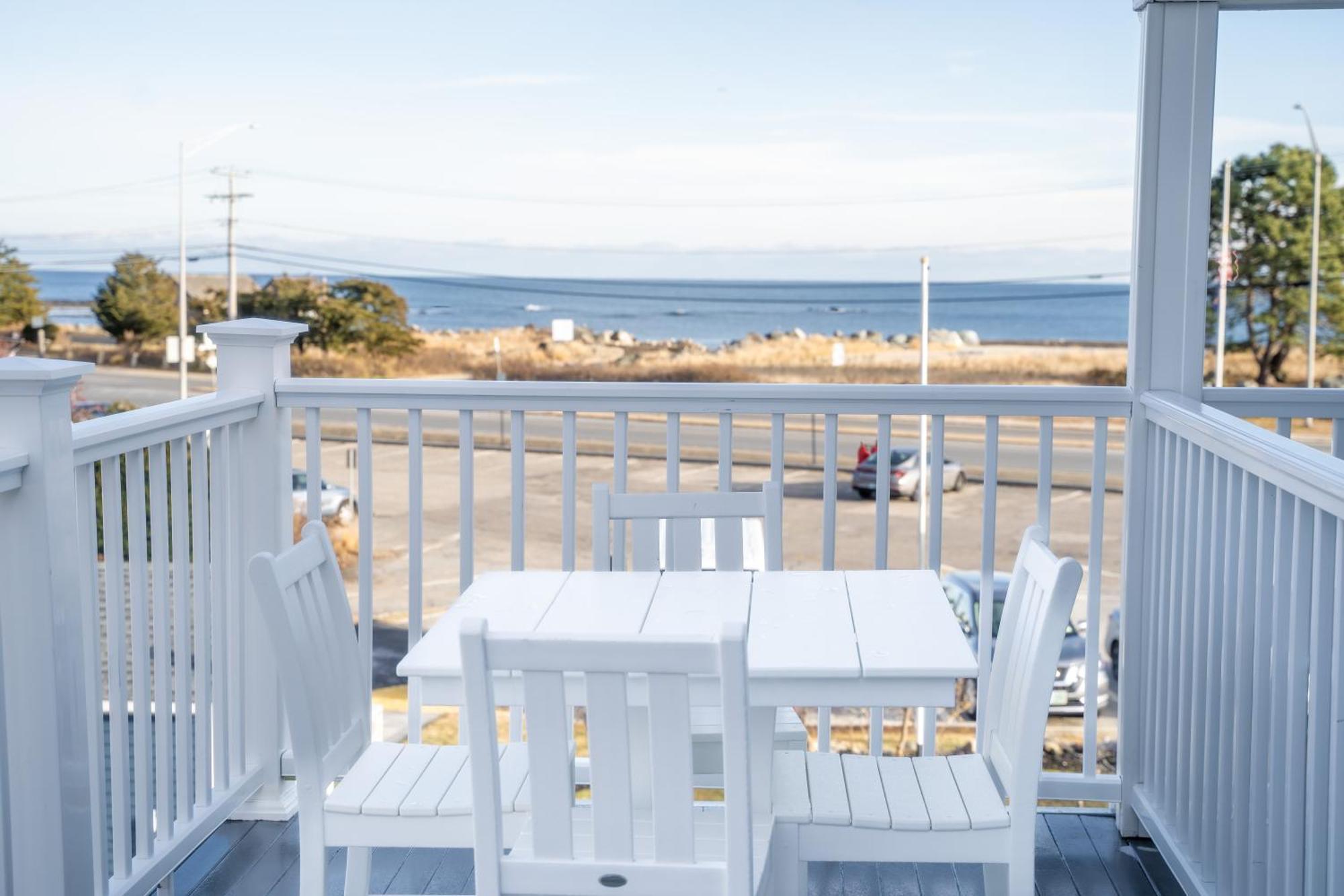 935 Ocean, A Beachside Inn Hampton Εξωτερικό φωτογραφία